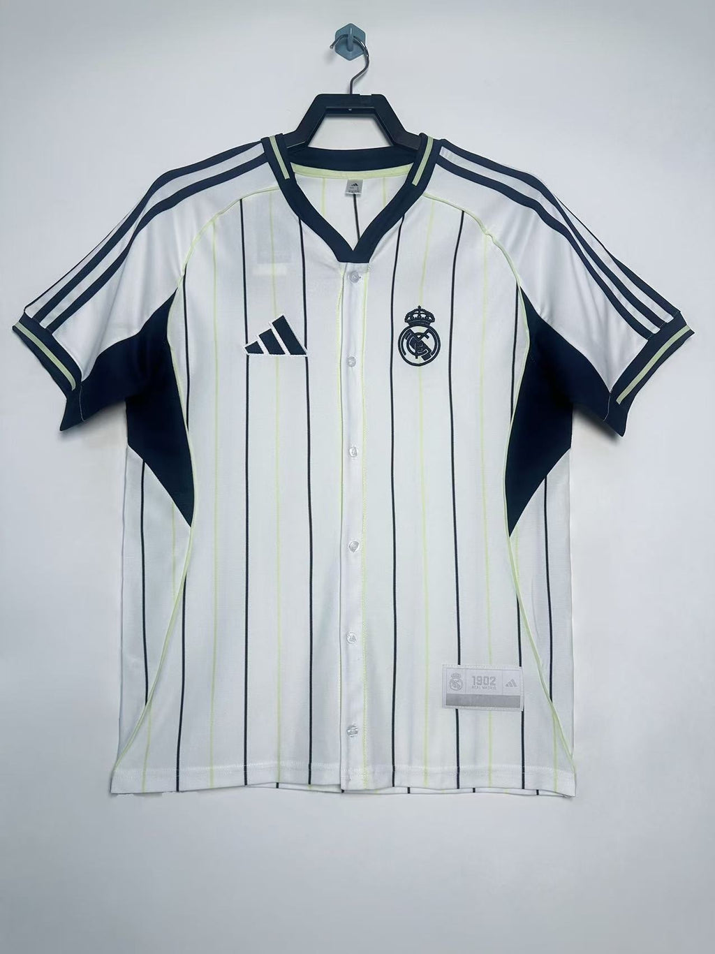 Real Madrid 2025-2026 (Button Up)