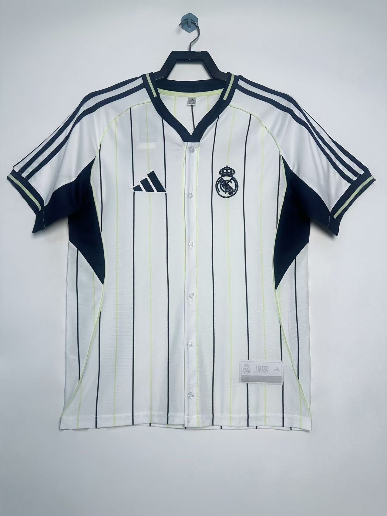 Real Madrid 2025-2026 (Button Up)